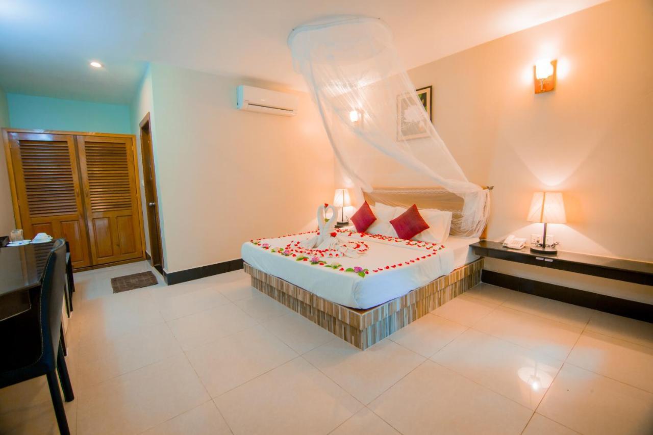 Twin Palms Resort Сиануквиль Экстерьер фото