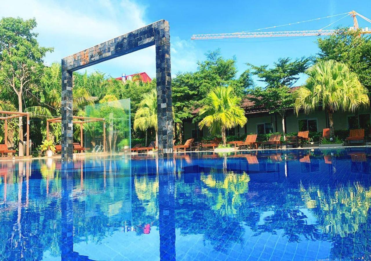 Twin Palms Resort Сиануквиль Экстерьер фото