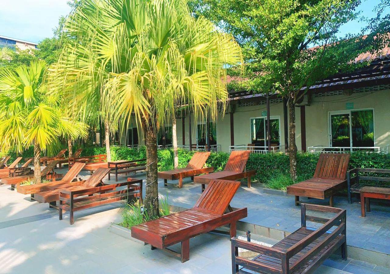 Twin Palms Resort Сиануквиль Экстерьер фото