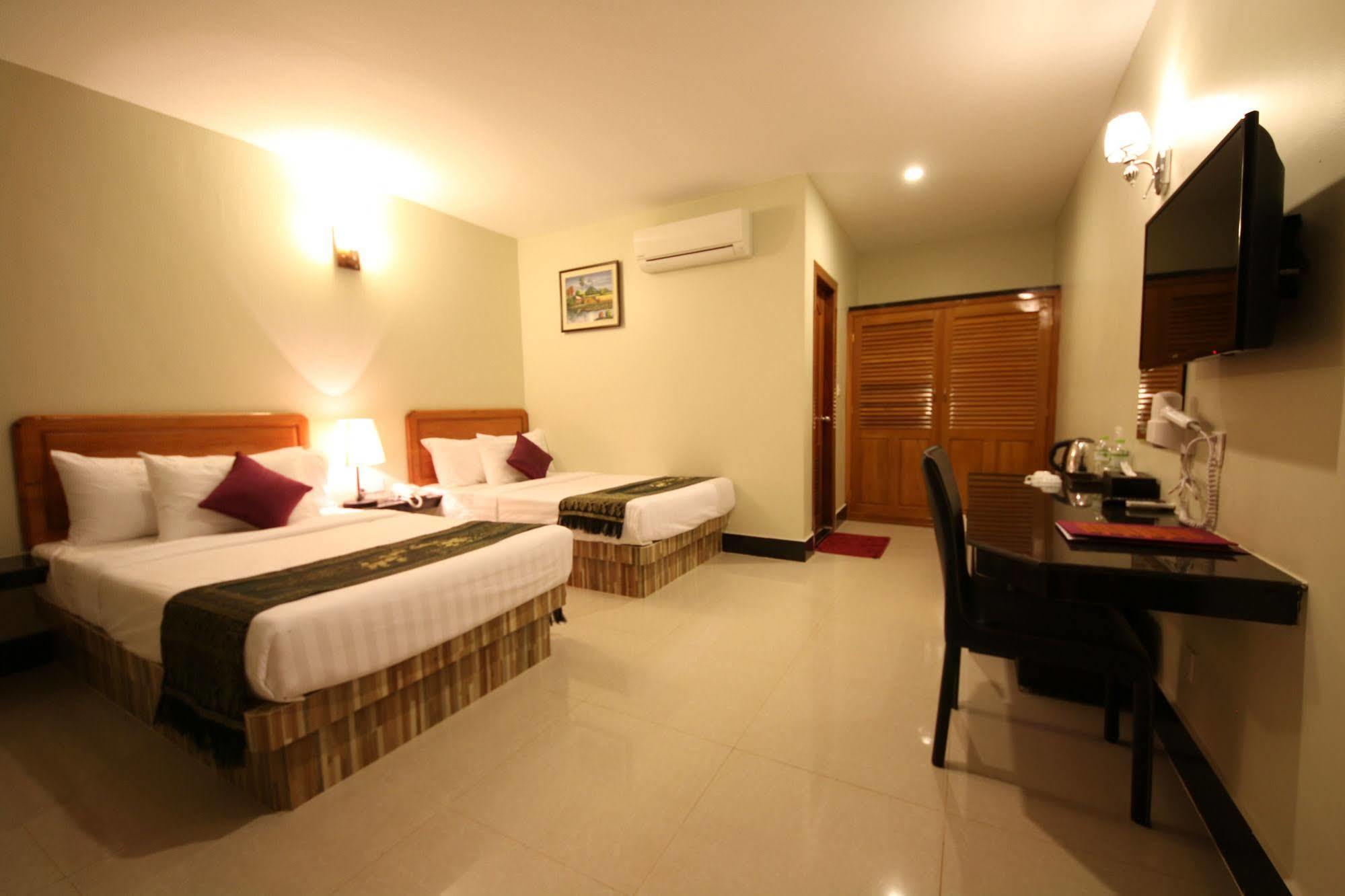Twin Palms Resort Сиануквиль Экстерьер фото